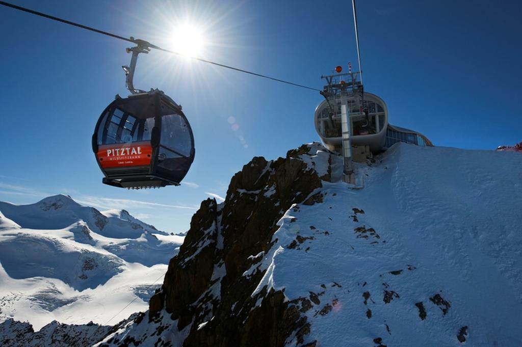 Wellnesshüttendorf Wiese Sankt Leonhard im Pitztal Exterior foto