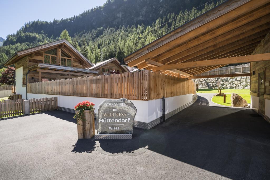 Wellnesshüttendorf Wiese Sankt Leonhard im Pitztal Exterior foto