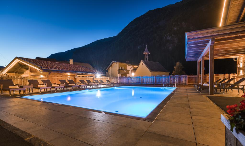 Wellnesshüttendorf Wiese Sankt Leonhard im Pitztal Exterior foto